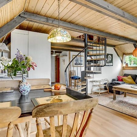 Amazing Home In Logstrup With Kitchen Bagian luar foto
