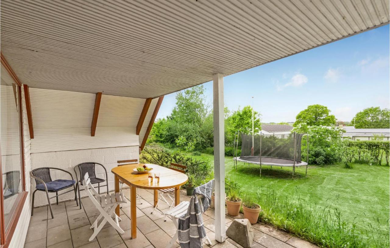 Amazing Home In Logstrup With Kitchen Bagian luar foto
