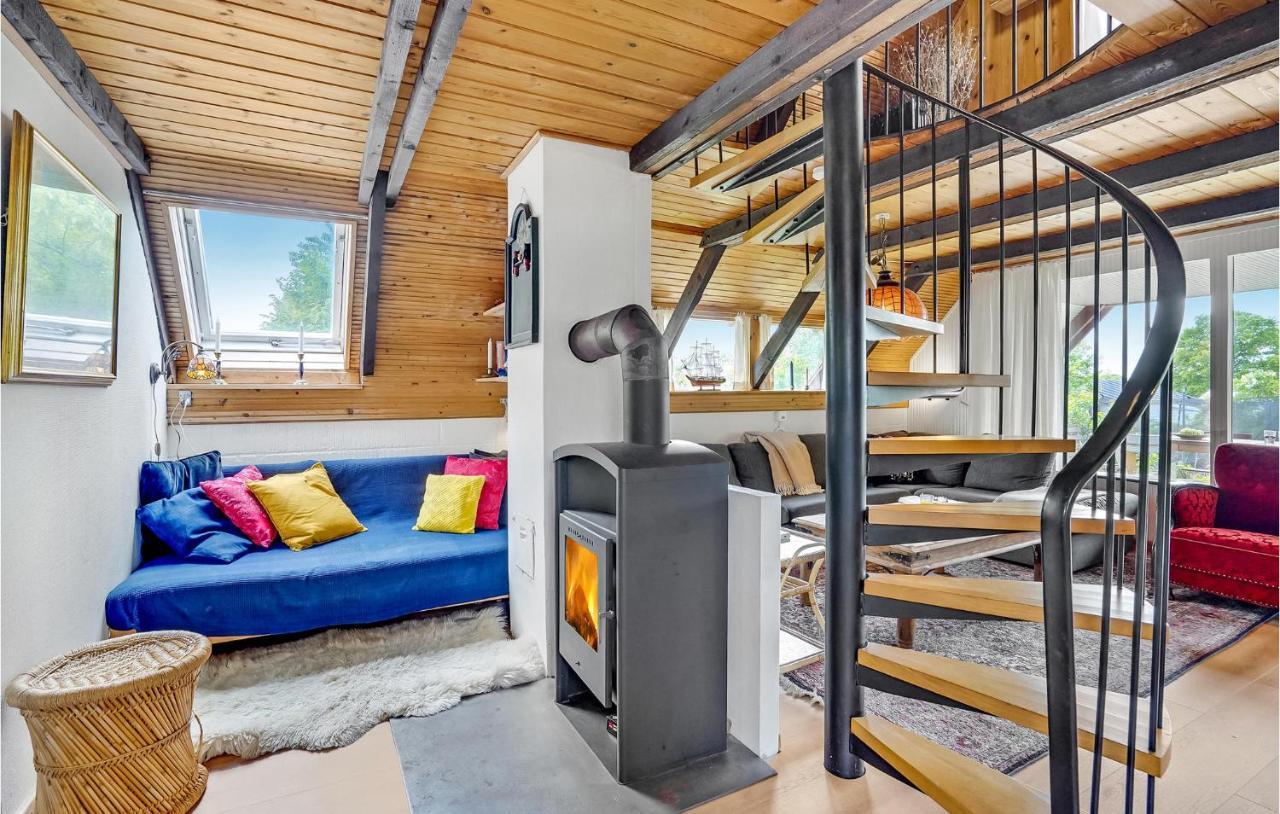 Amazing Home In Logstrup With Kitchen Bagian luar foto