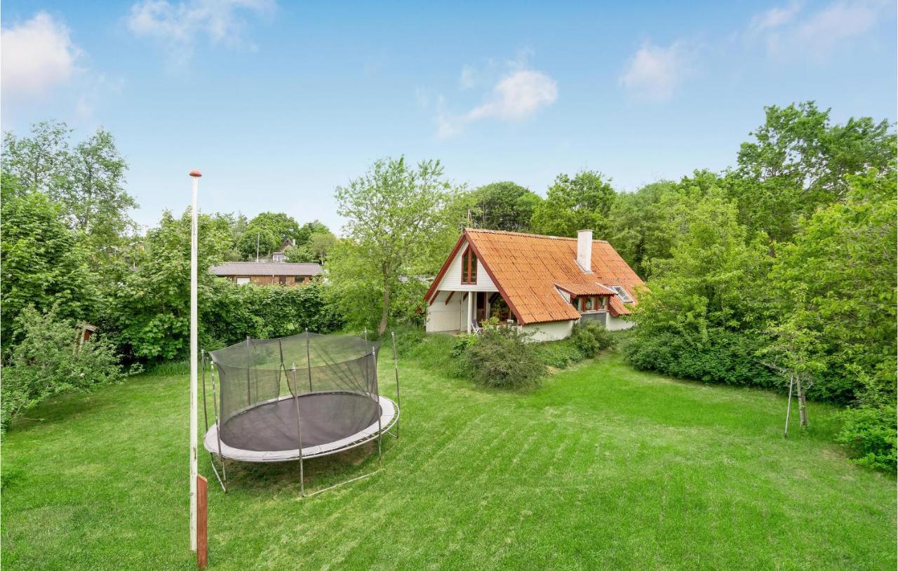 Amazing Home In Logstrup With Kitchen Bagian luar foto